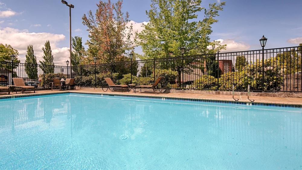 Western Grand Manor 3*