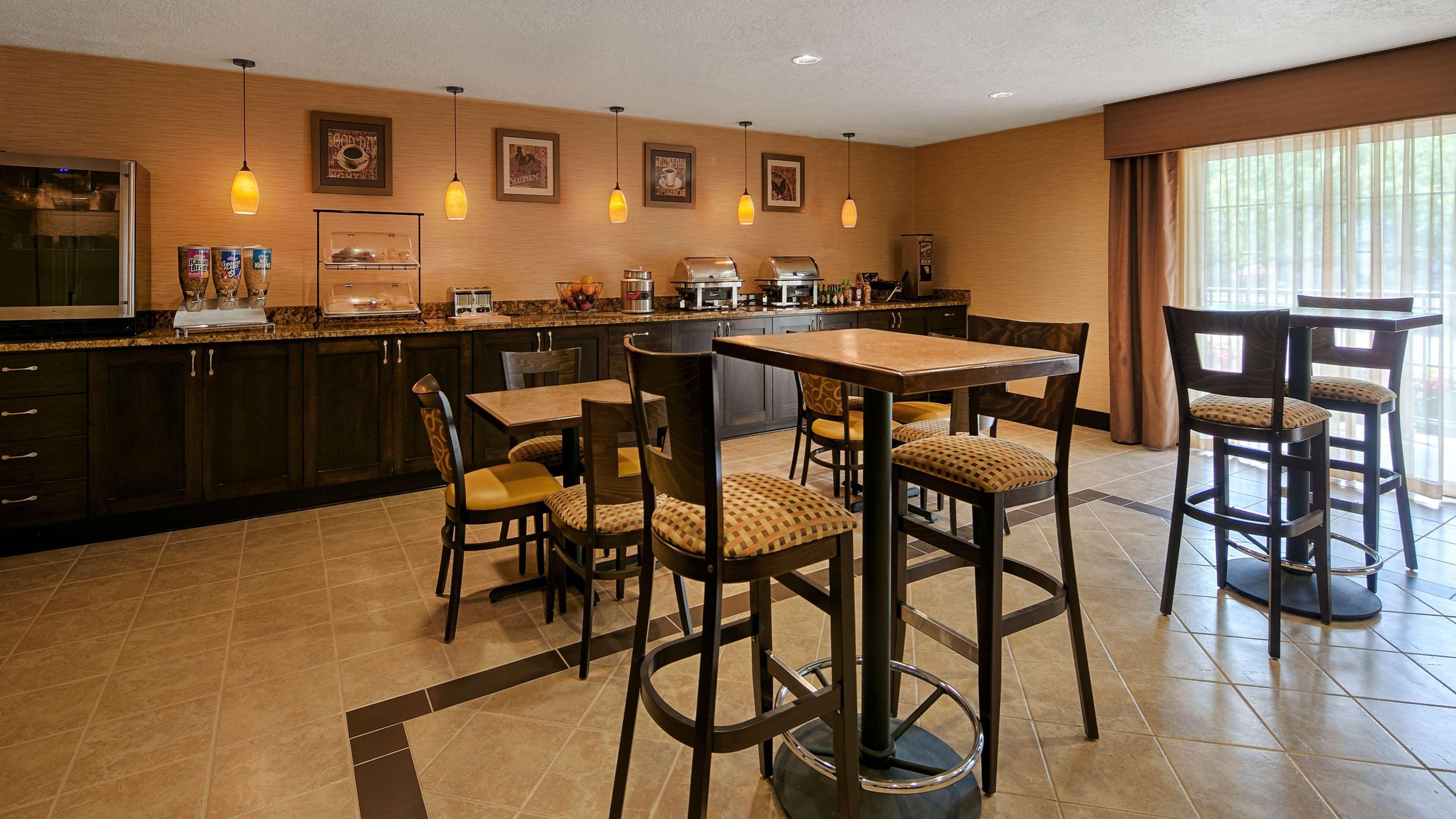 Western Grand Manor Hotel