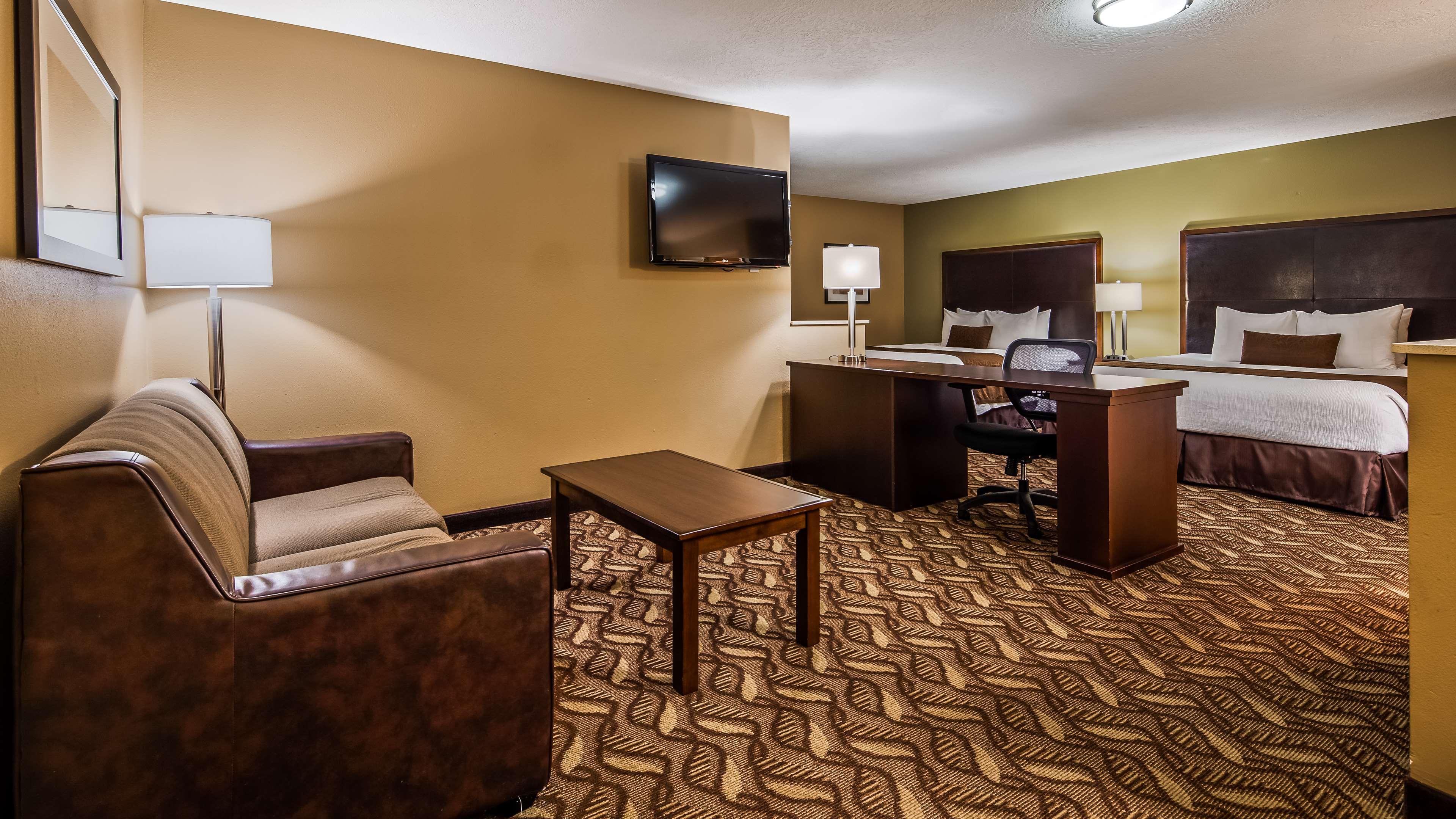 Western Grand Manor Hotel 3*