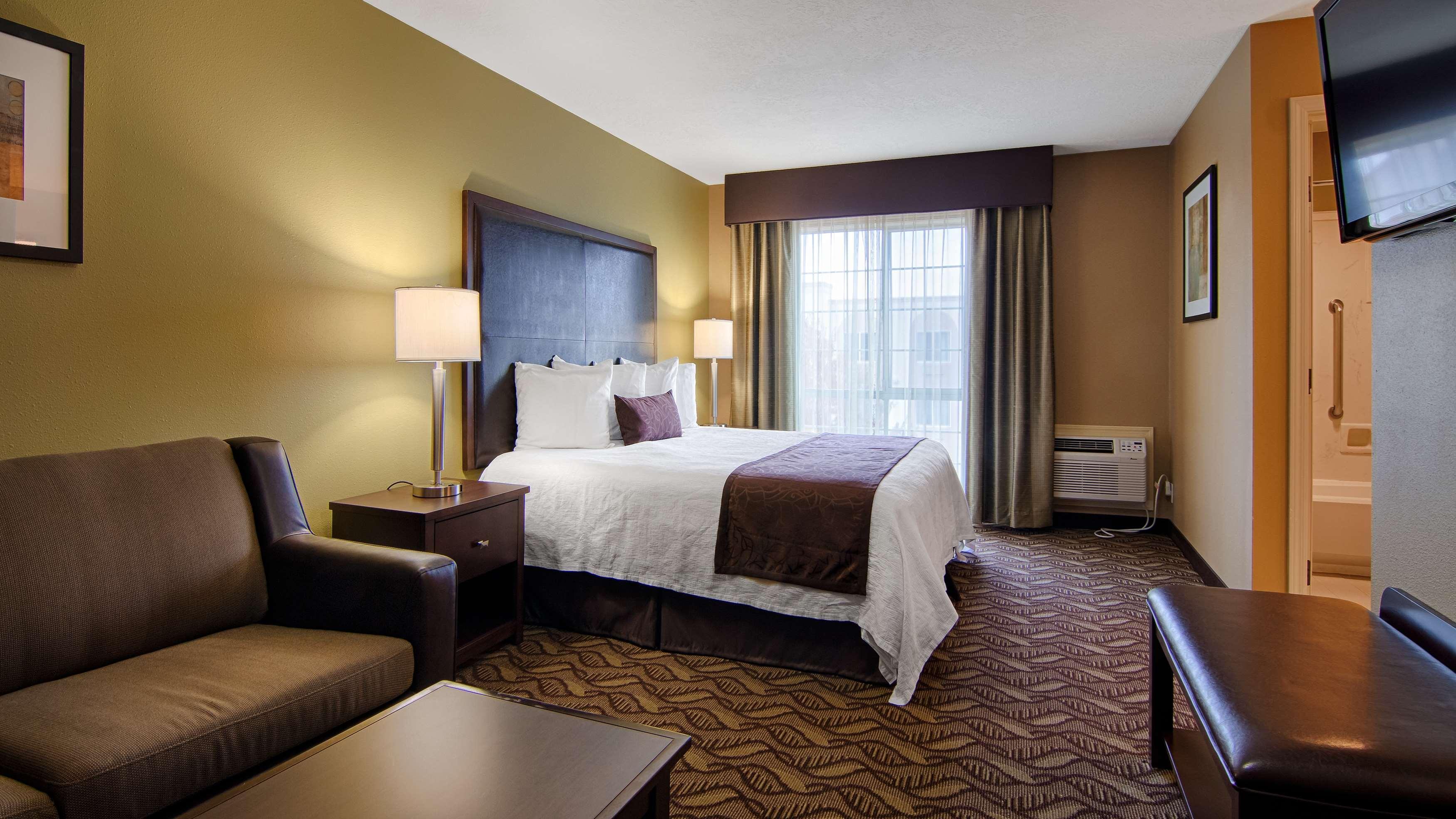 Western Grand Manor 3*