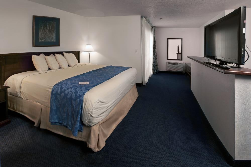 Western Grand Manor 3*