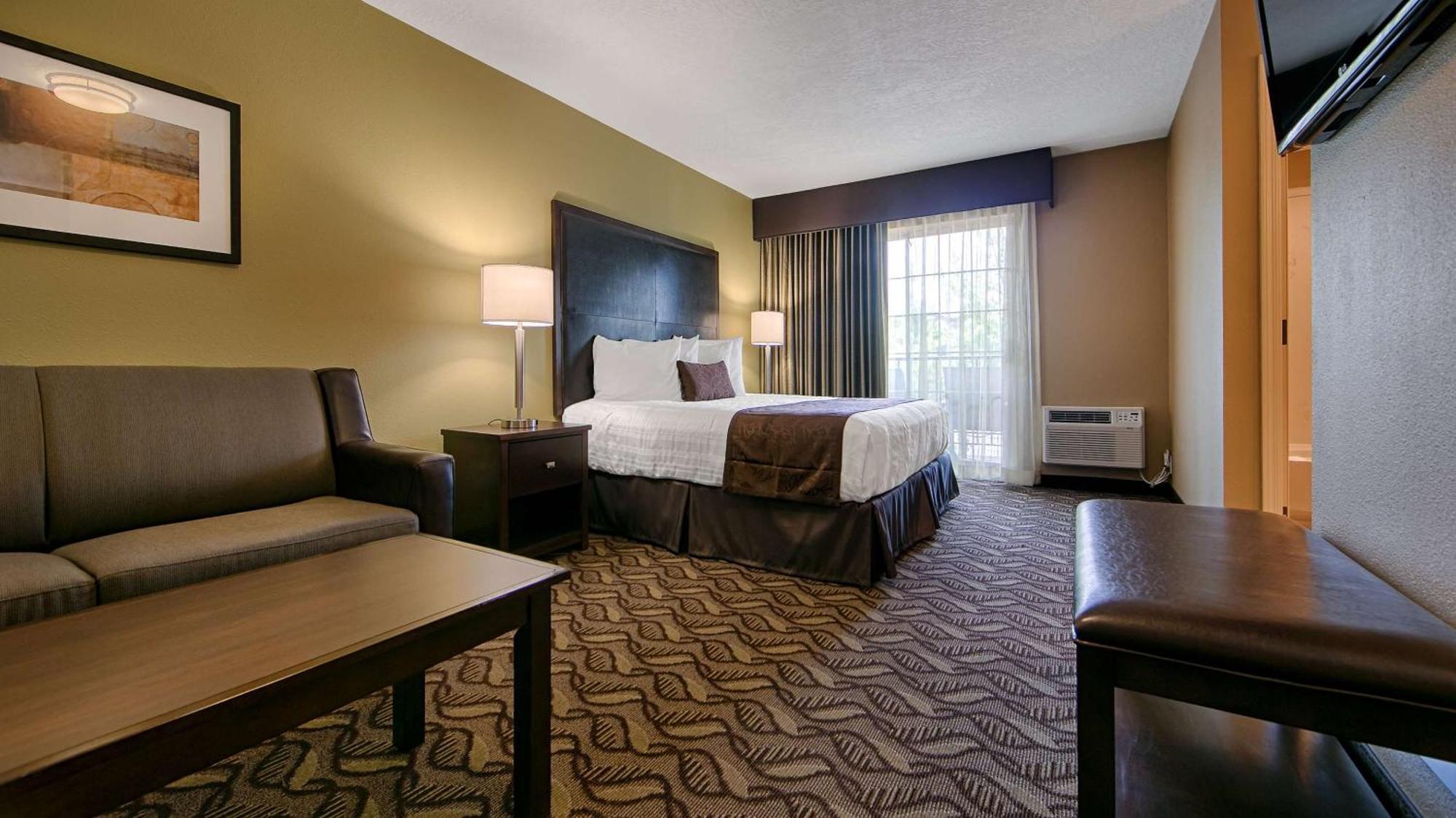 Western Grand Manor 3*