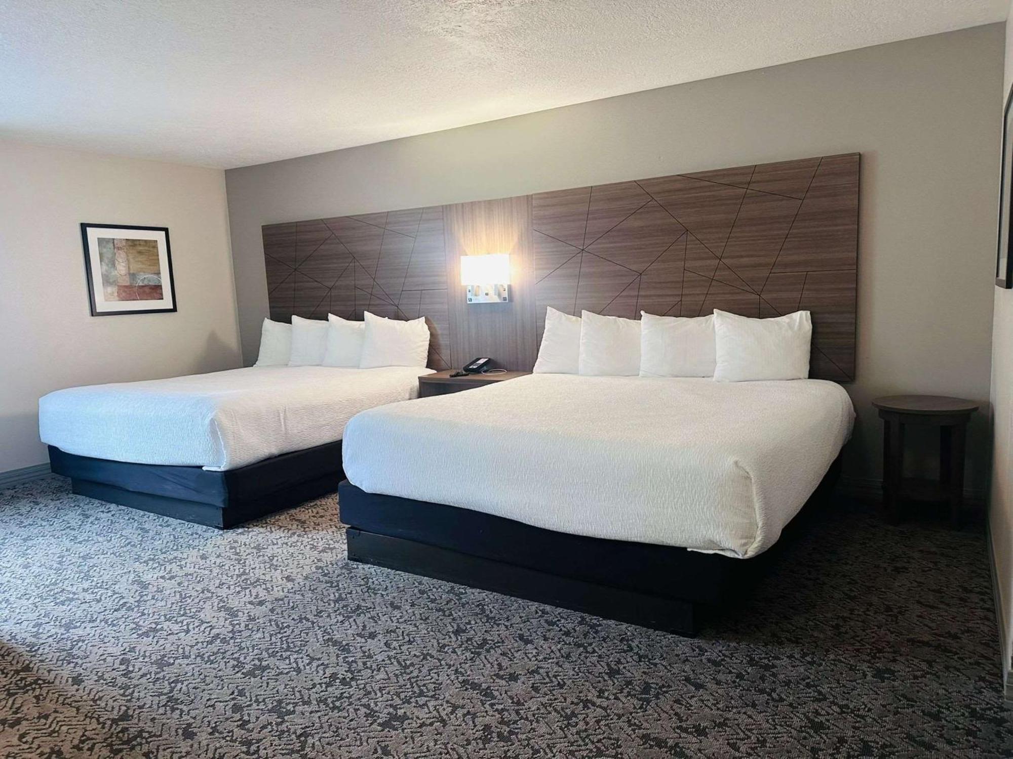 Western Grand Manor Springfield