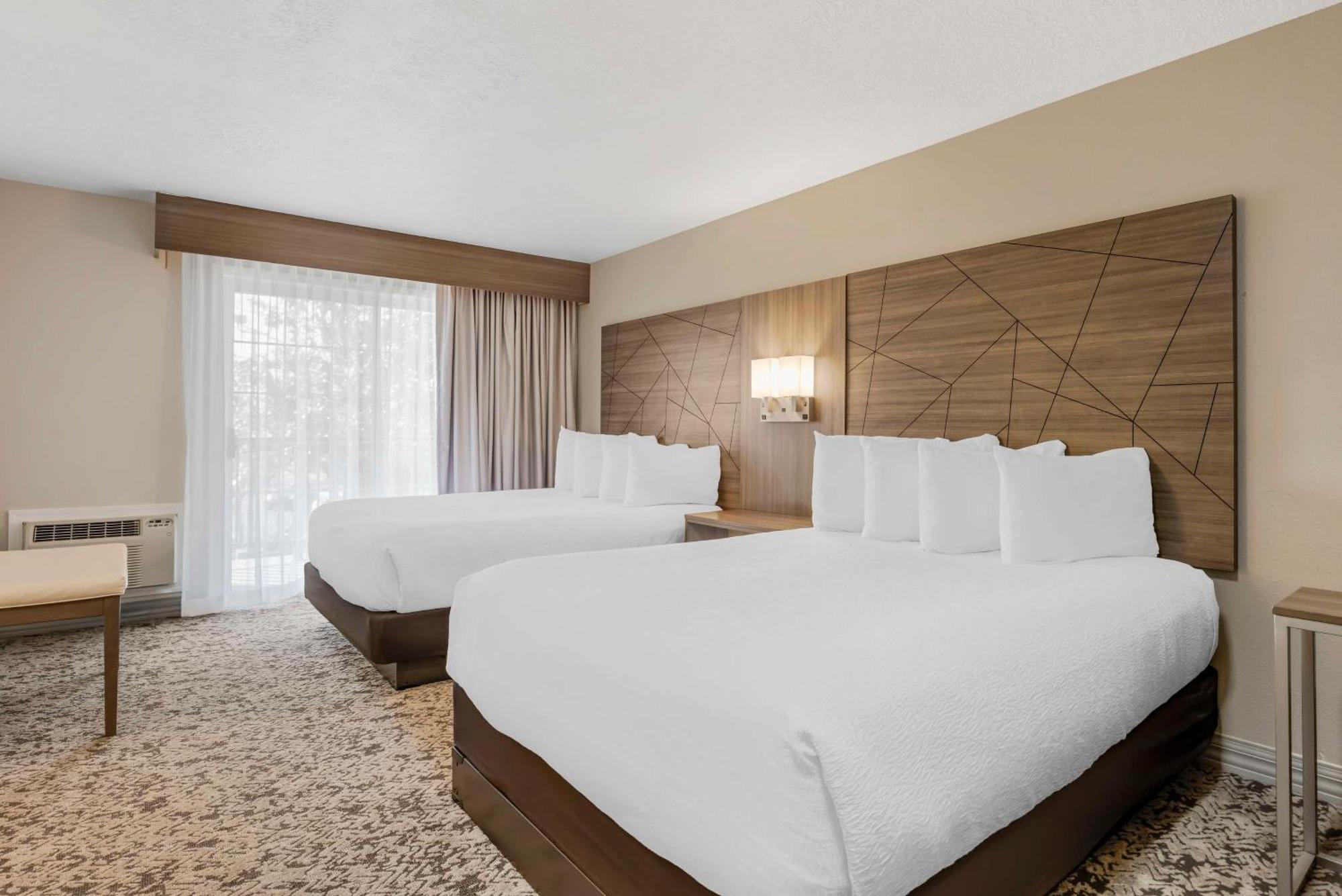 Western Grand Manor 3* Springfield