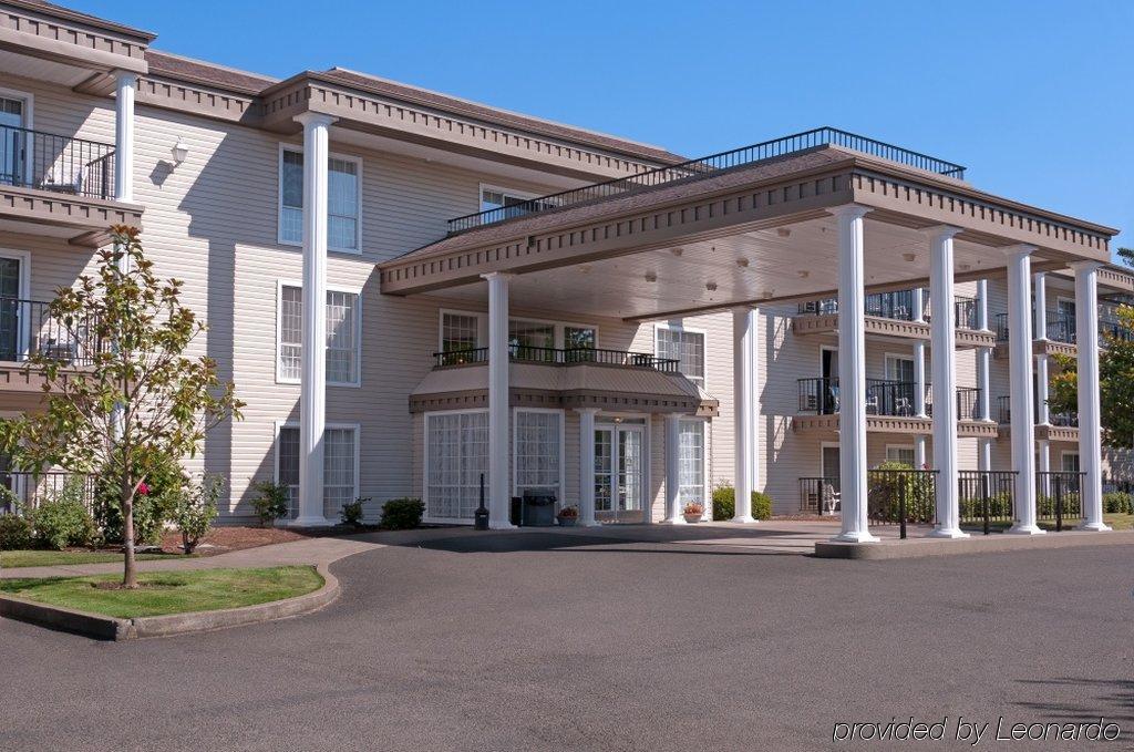 Western Grand Manor Hotel 3*